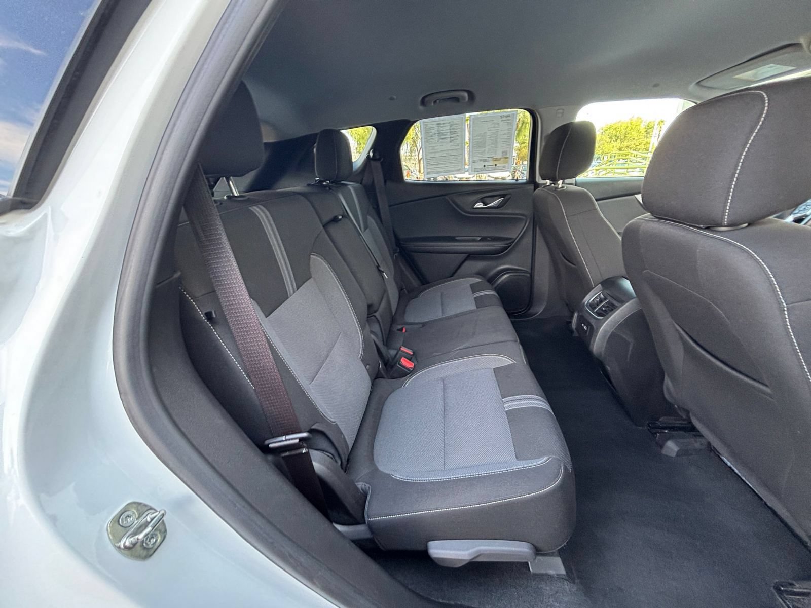 Used 2023 Chevrolet Blazer LT FWD image 40