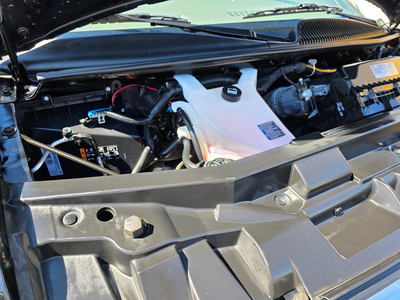 Used 2023 GMC Savana 3500 Extended w/ Driver Convenience Package image 24