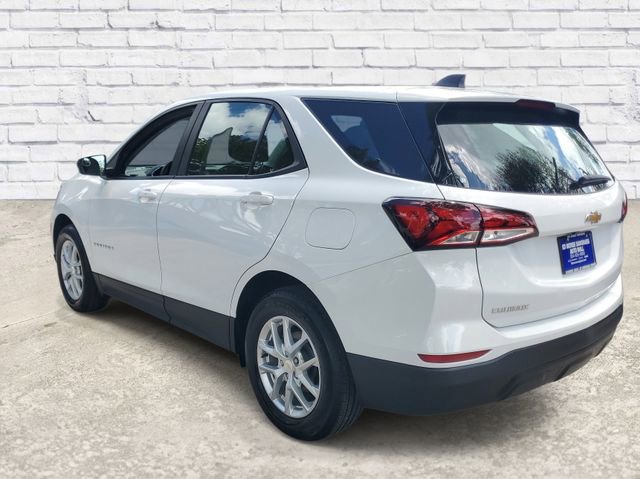 Used 2024 Chevrolet Equinox LS FWD image 2