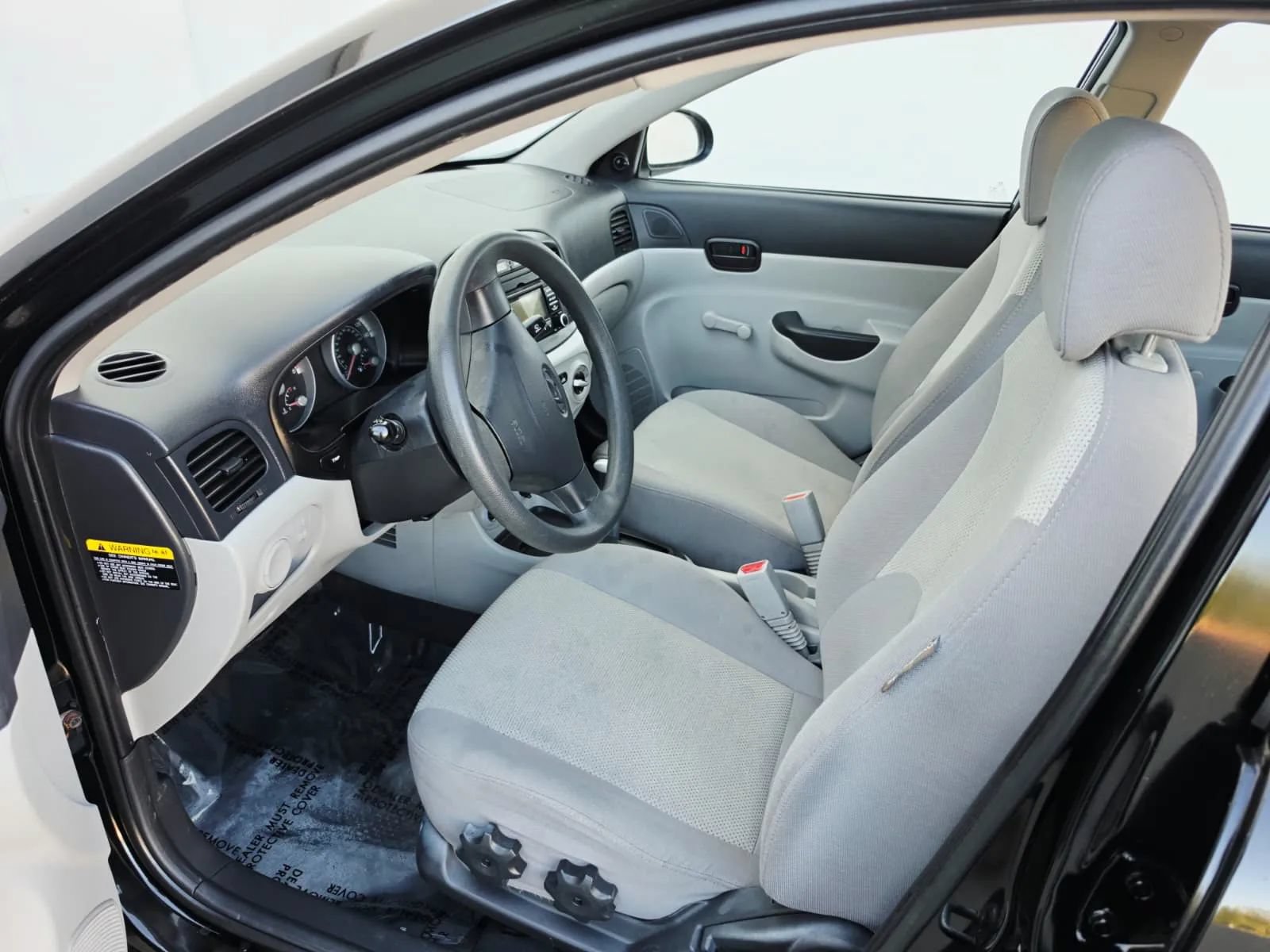 Used 2008 Hyundai Accent GLS FWD image 9