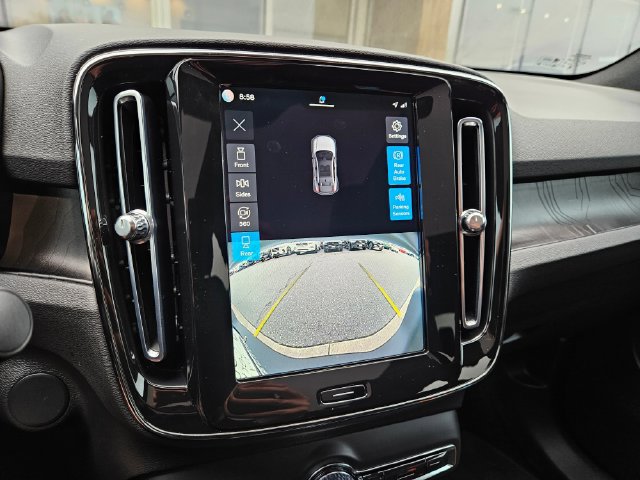 Certified 2023 Volvo C40 P8 Recharge Ultimate w/ Protection Package Premier AWD/4WD image 29