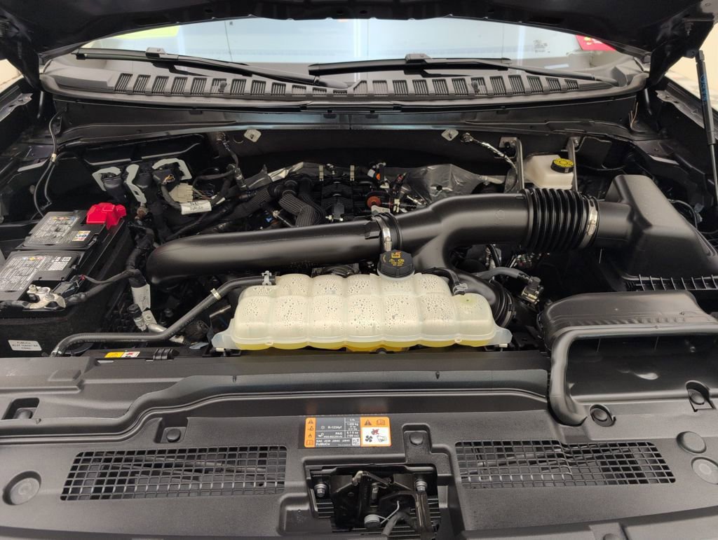 Certified 2025 Ford Expedition Active image 39