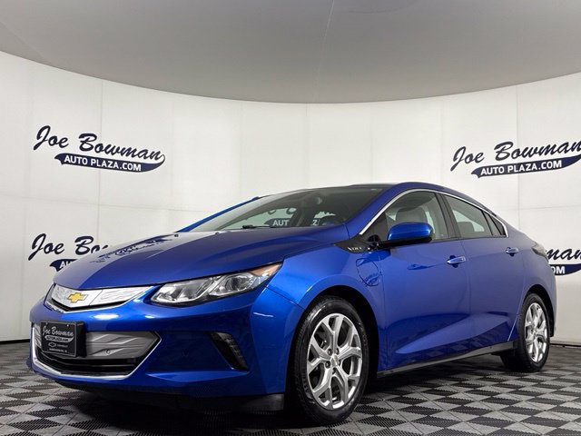 Used 2017 Chevrolet Volt Premier w/ Driver Confidence II Package FWD image 3
