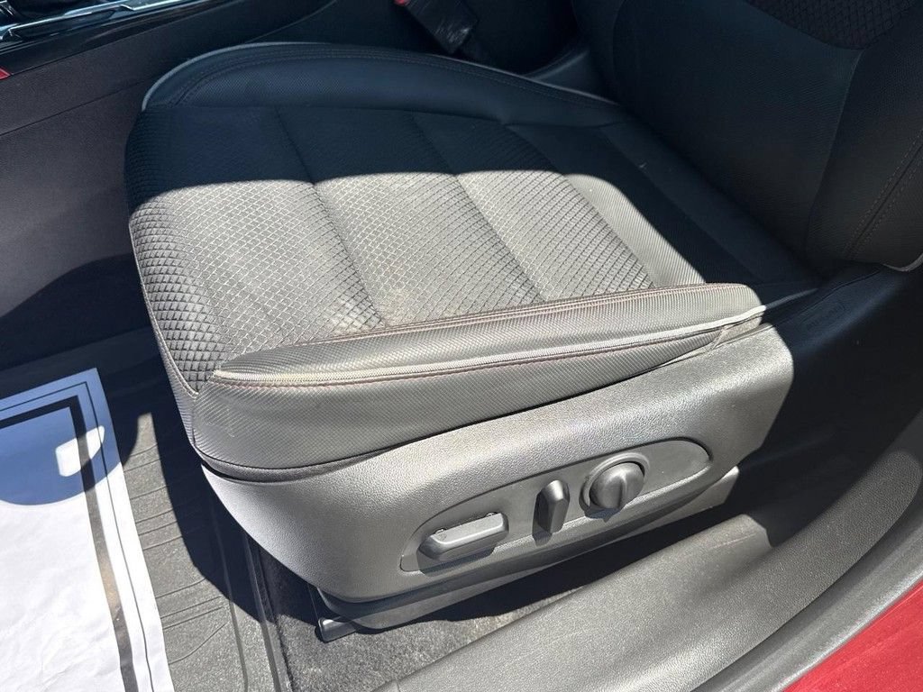 Used 2022 Chevrolet TrailBlazer RS w/ Sun and Liftgate Package FWD image 30