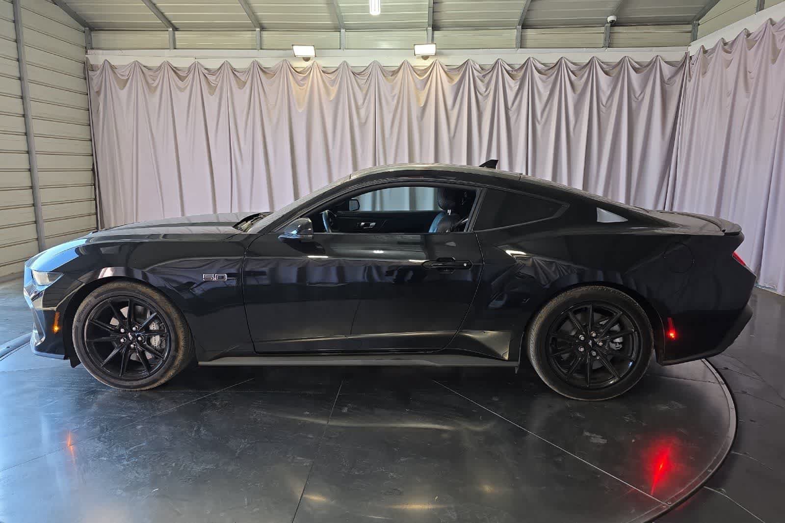 Used 2025 Ford Mustang GT Premium RWD image 6