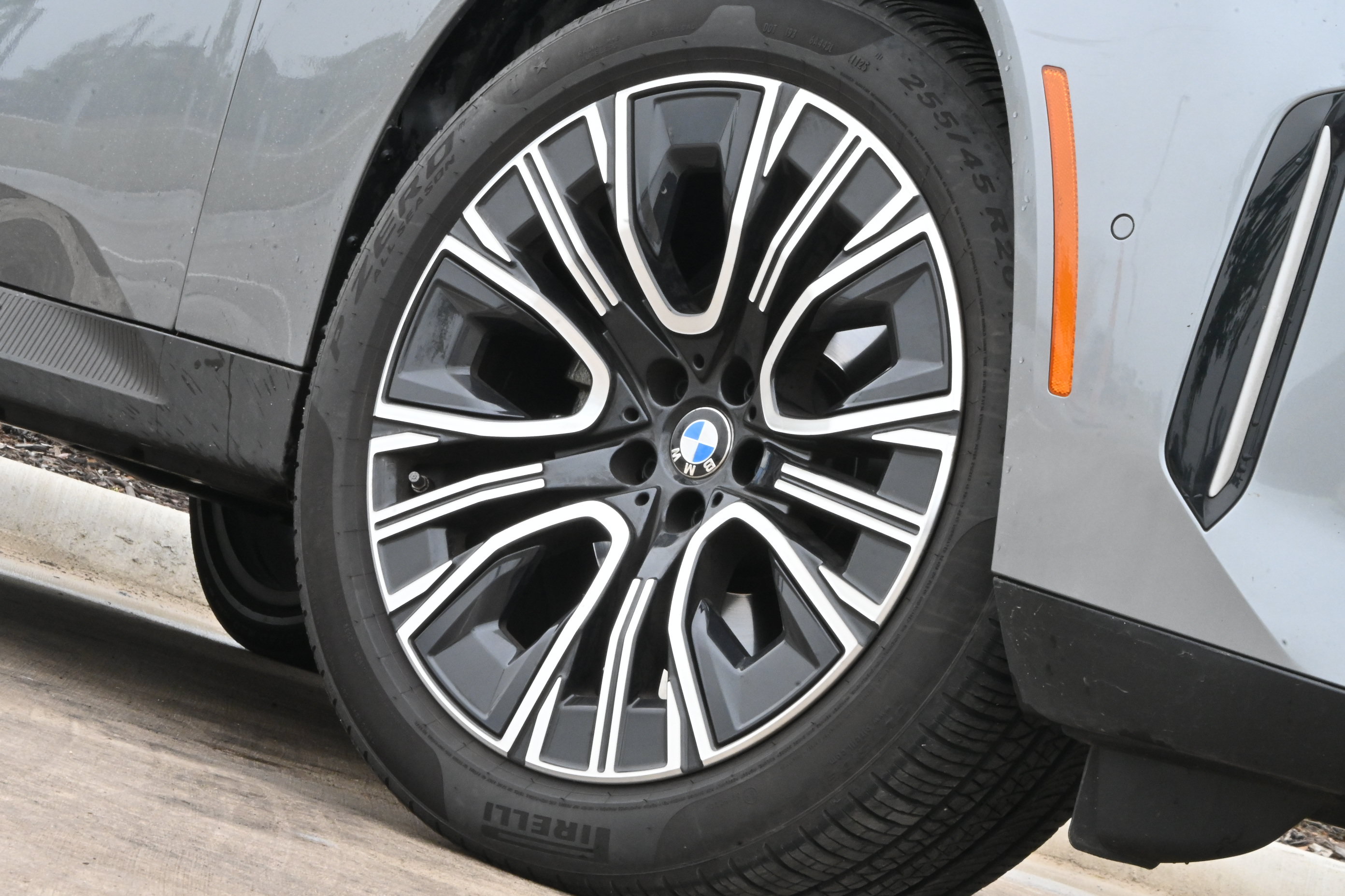 Used 2025 BMW X3 xDrive30i AWD/4WD image 11