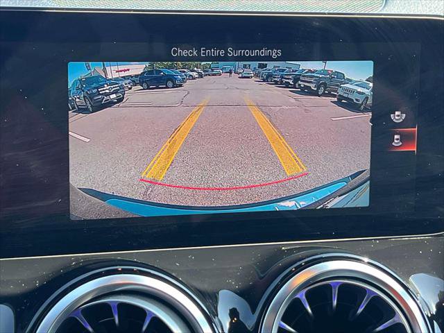 Used 2022 Mercedes-Benz GLB 250 4MATIC image 33