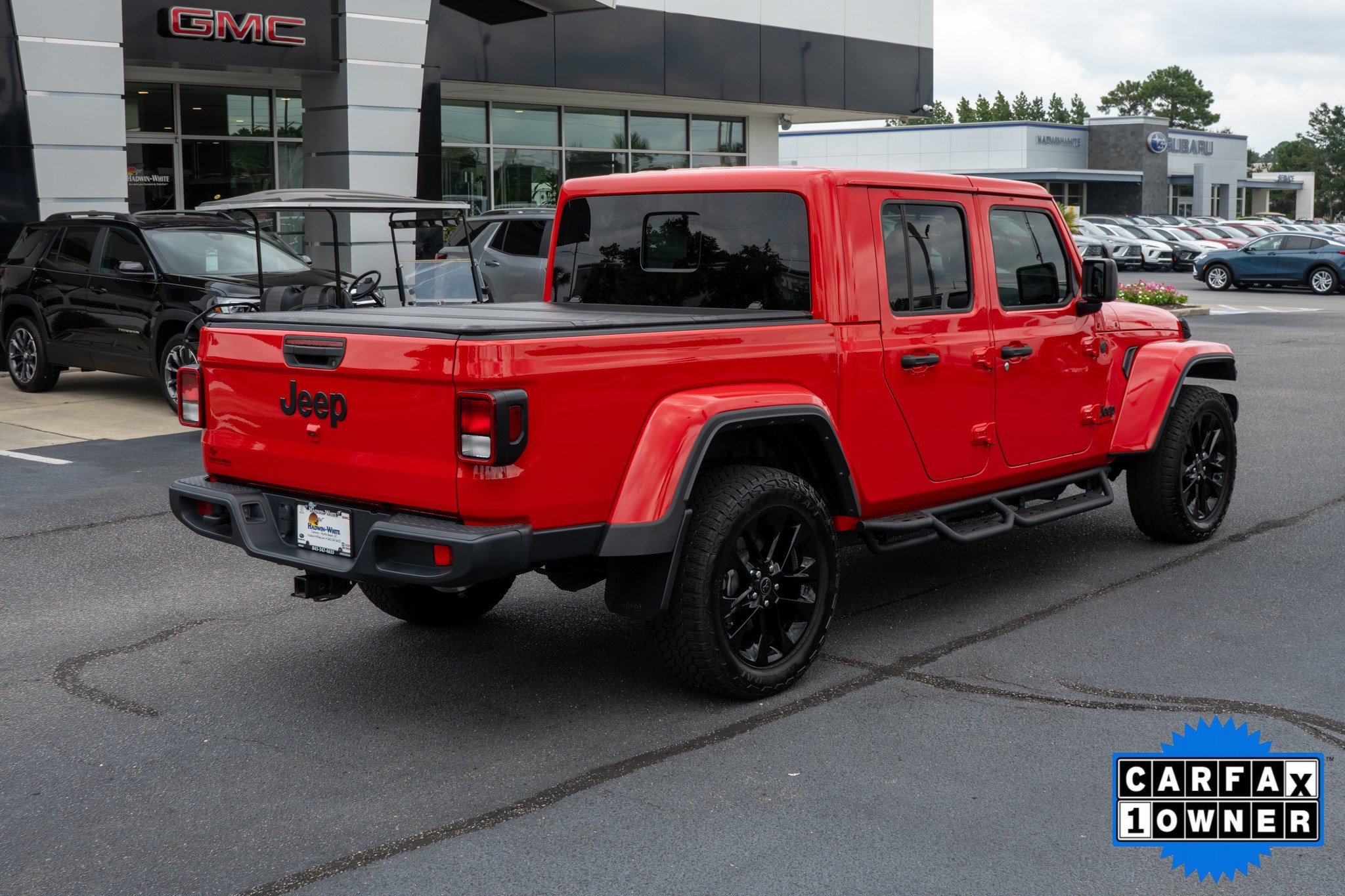 Used 2025 Jeep Gladiator Sport AWD/4WD image 3