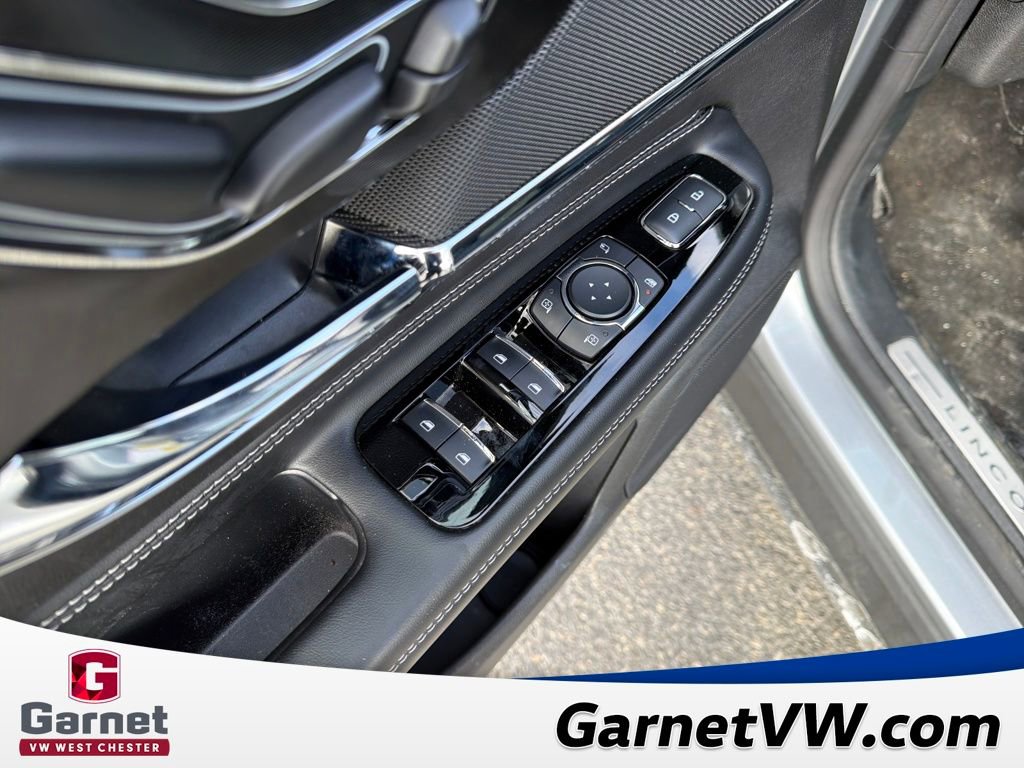 Used 2023 Lincoln Corsair Reserve w/ Equipment Group 202A image 12