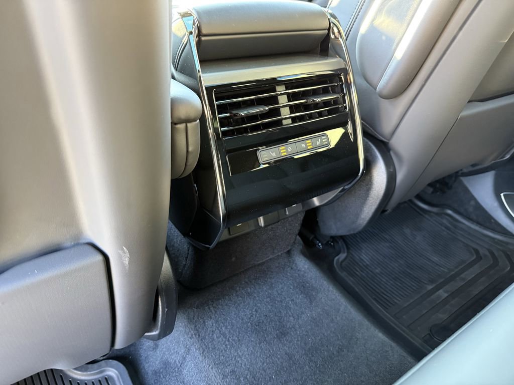 New 2025 Land Rover Range Rover Sport SE image 12