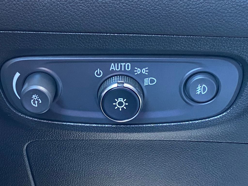 Used 2023 Buick Encore GX Preferred w/ Cold Weather Comfort Package AWD/4WD image 26