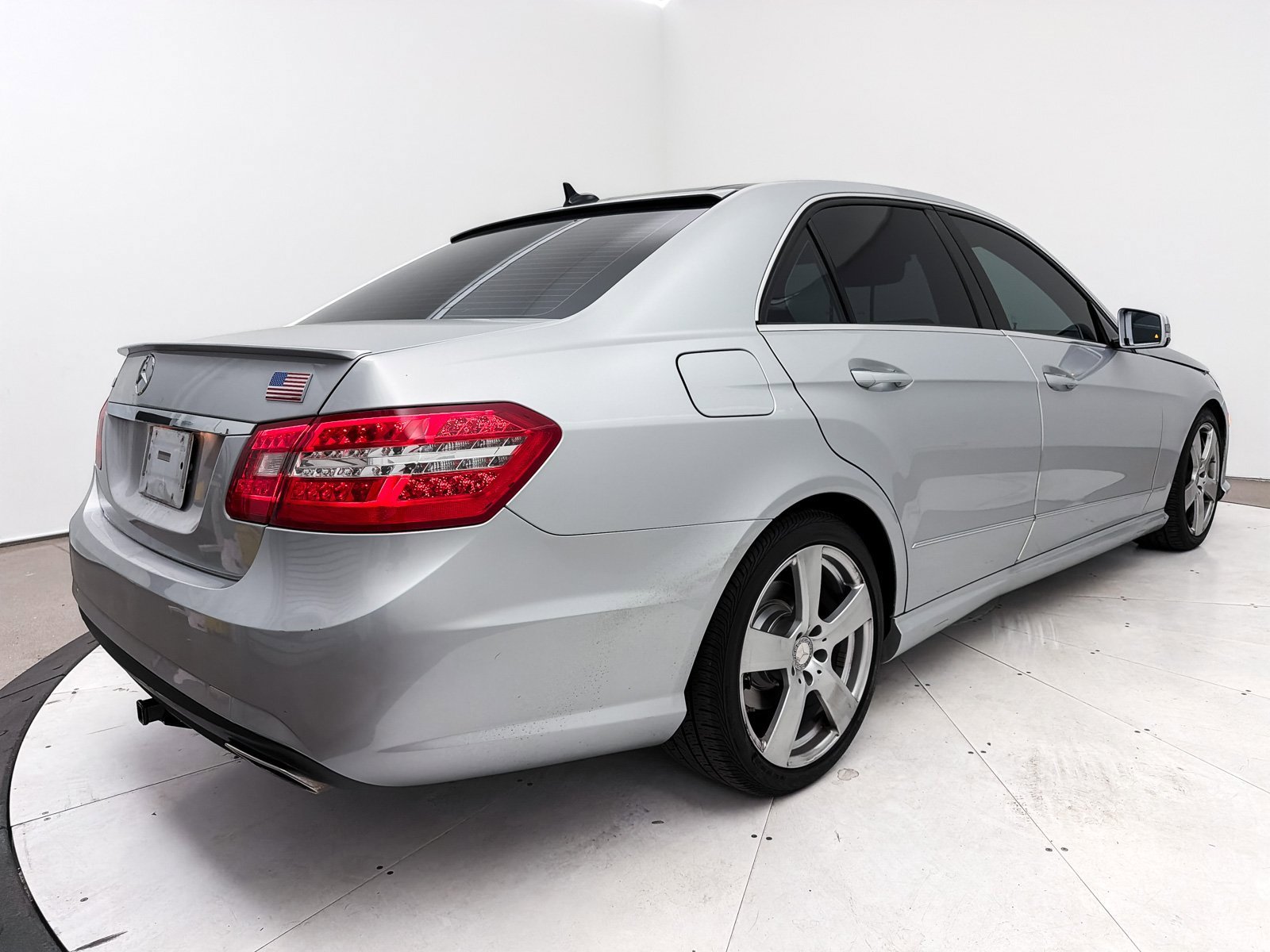 Used 2010 Mercedes-Benz E 350 Sedan image 12