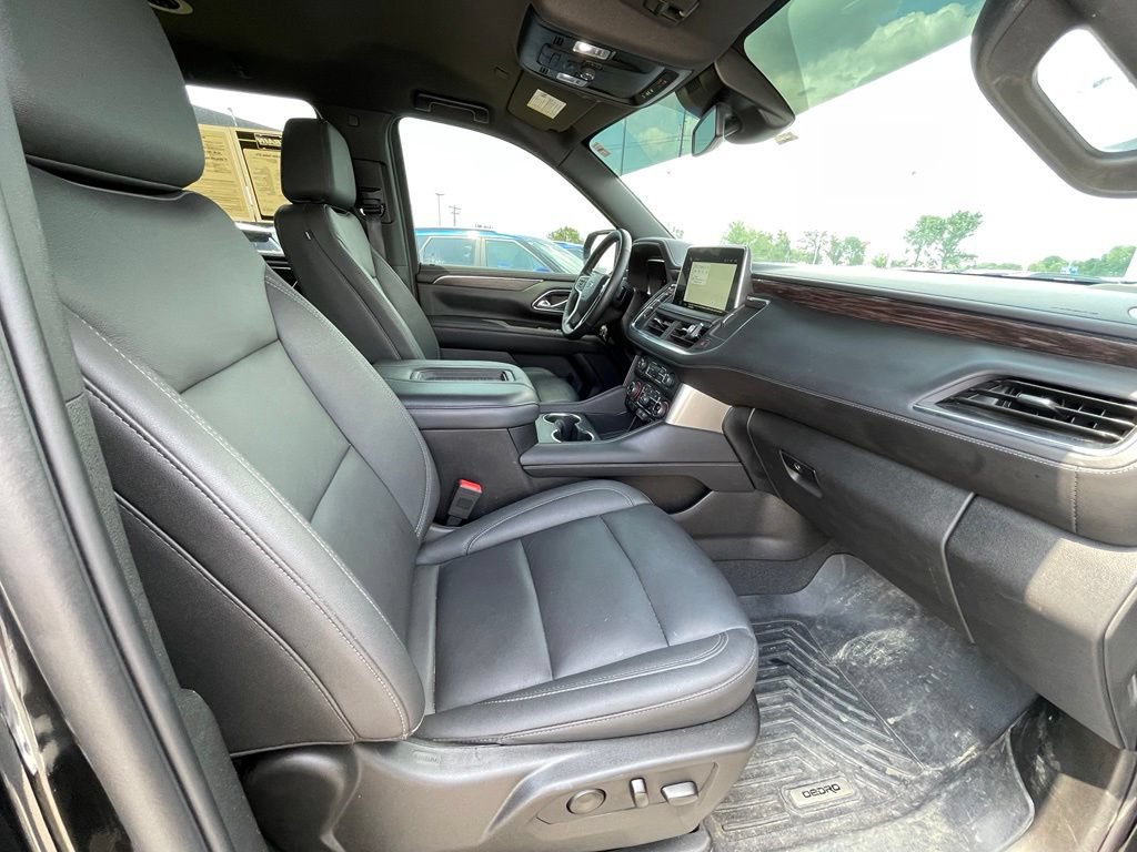 Used 2024 Chevrolet Tahoe Z71 w/ Luxury Package AWD/4WD image 41
