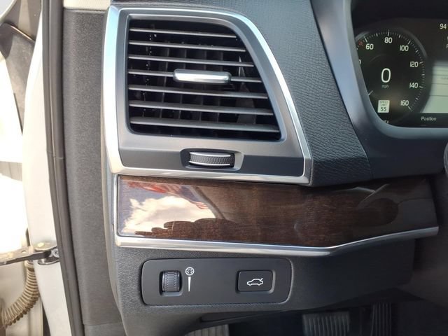 Used 2019 Volvo XC90 T6 Momentum w/ Advanced Package AWD/4WD image 26