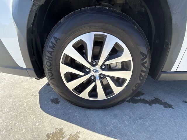 Certified 2025 Subaru Outback Premium image 10