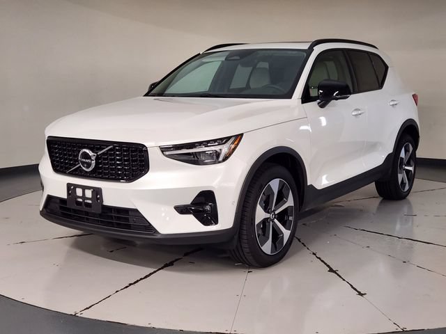 Certified 2026 Volvo XC40 B5 Plus
