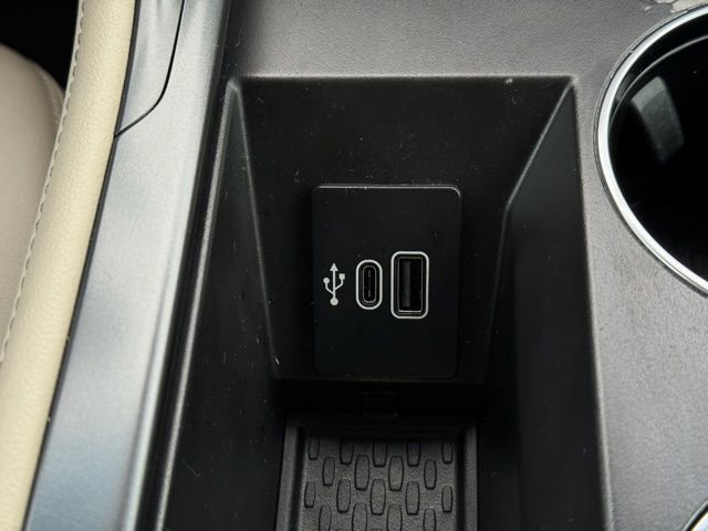 Used 2025 Lincoln Nautilus Premier image 35