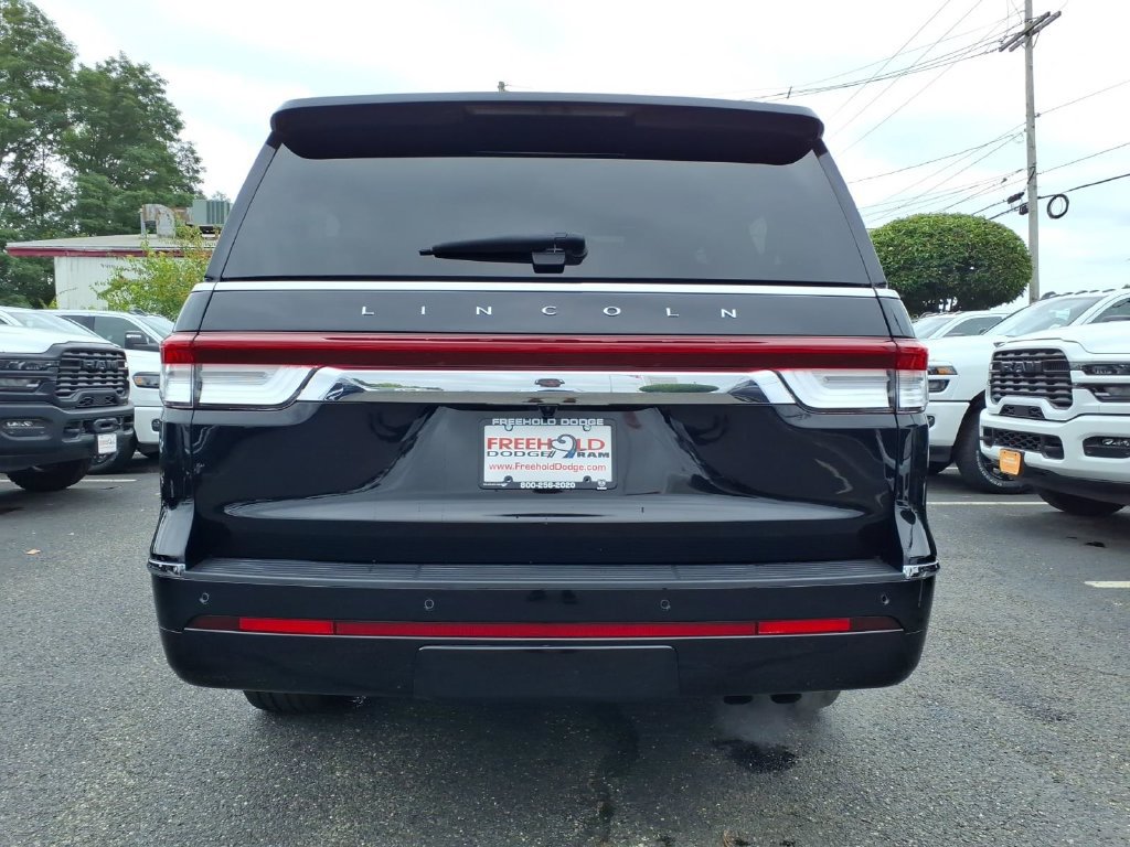 Used 2024 Lincoln Navigator L Reserve AWD/4WD image 22