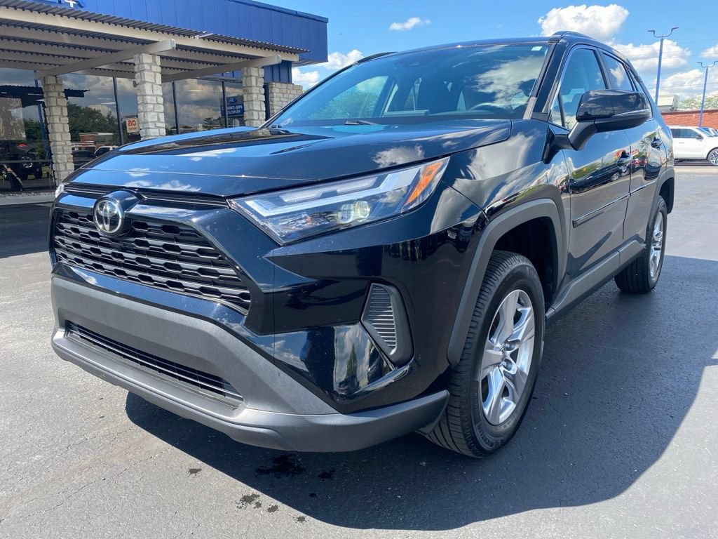Used 2022 Toyota RAV4 XLE w/ Convenience Package AWD/4WD image 7