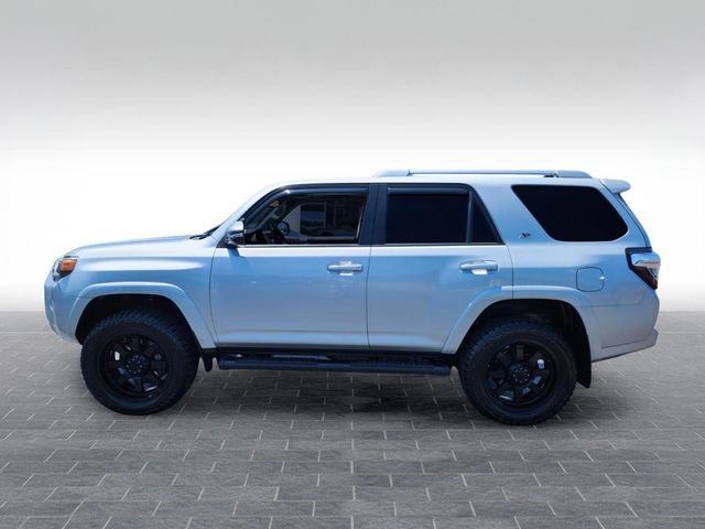 Used 2017 Toyota 4Runner SR5 Premium AWD/4WD image 4