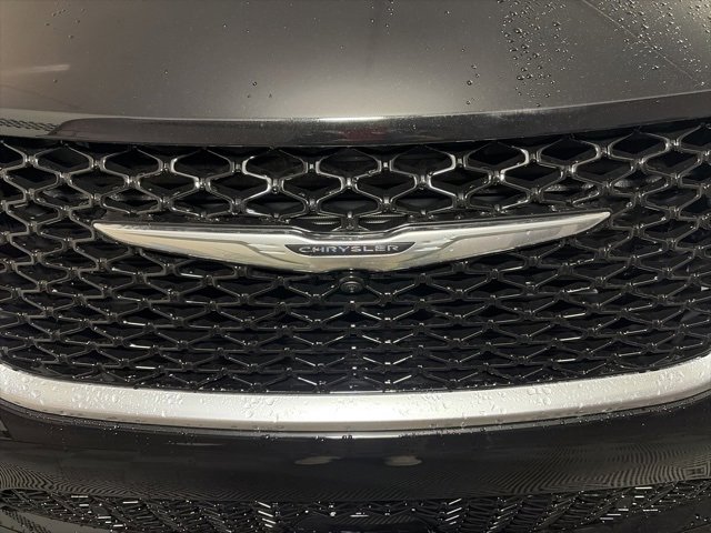 New 2026 Chrysler Pacifica Pinnacle image 12