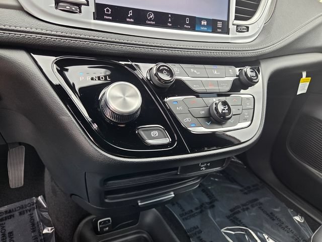 New 2027 Chrysler Pacifica Select FWD image 23