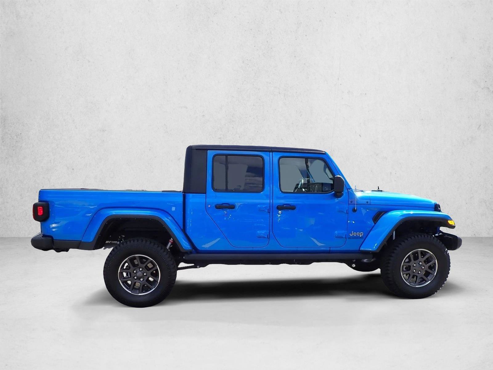 Used 2021 Jeep Gladiator Overland w/ Popular Equipment Package AWD/4WD image 5