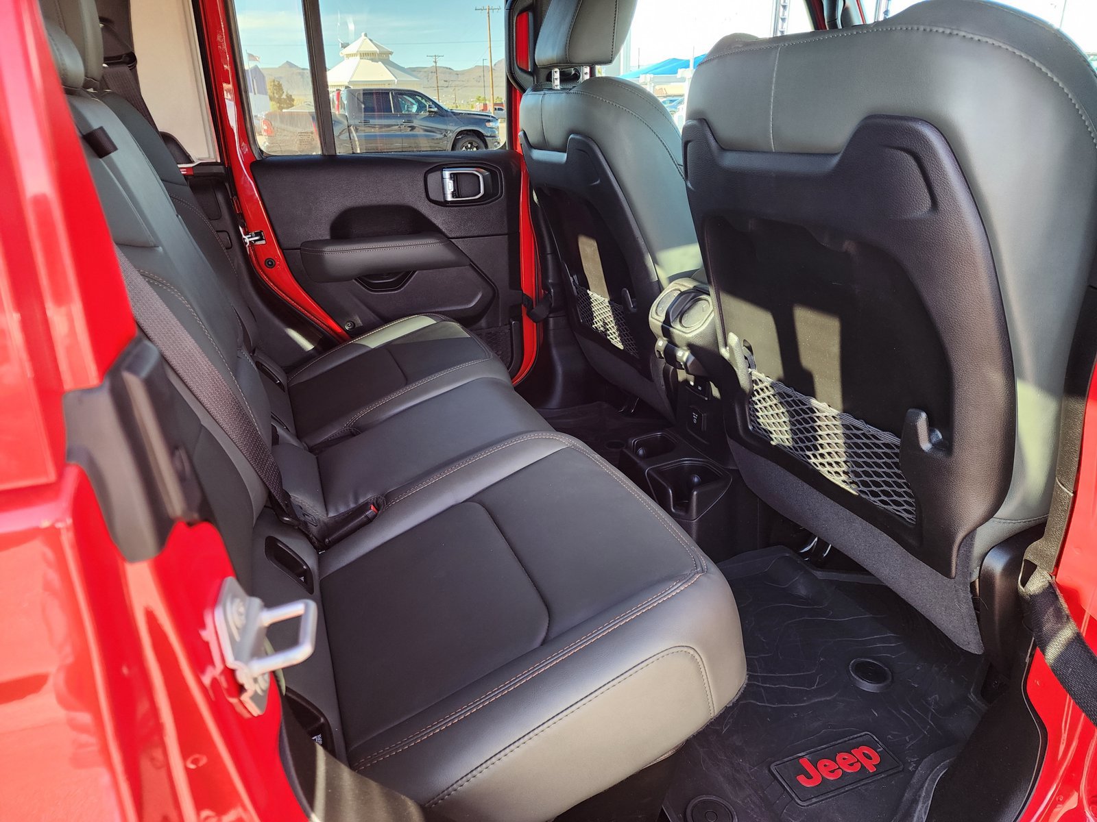 Used 2025 Jeep Gladiator Mojave AWD/4WD image 20