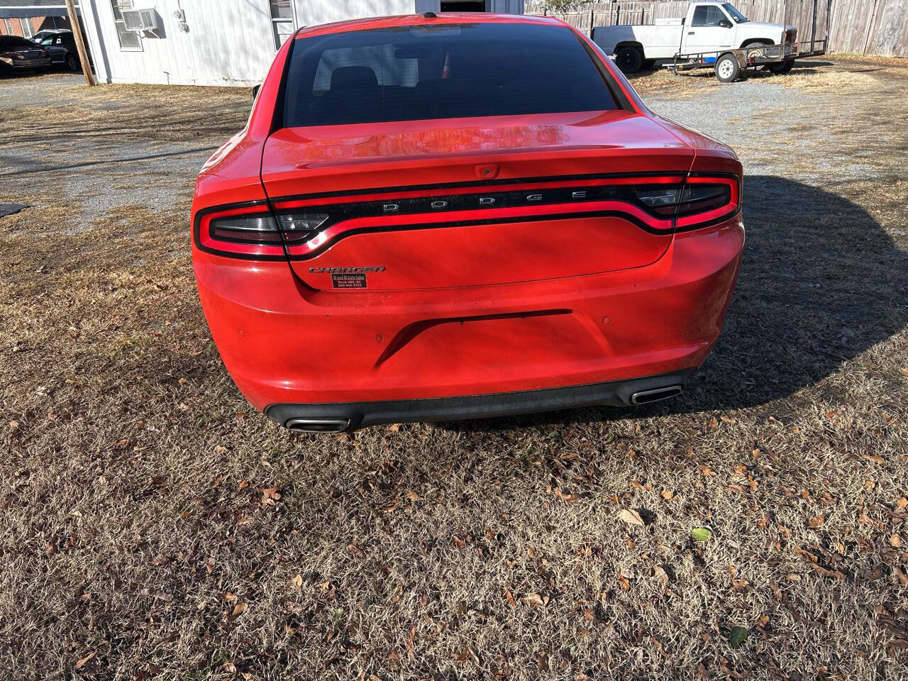 Used 2019 Dodge Charger SXT image 4