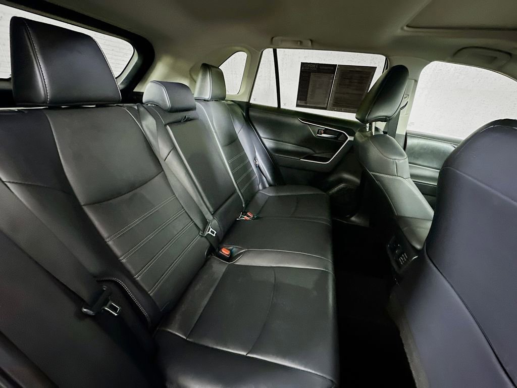 Used 2023 Toyota RAV4 XLE Premium image 11