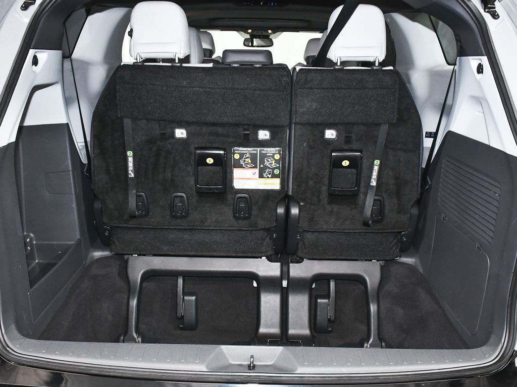 Used 2024 Toyota Sienna XSE image 59