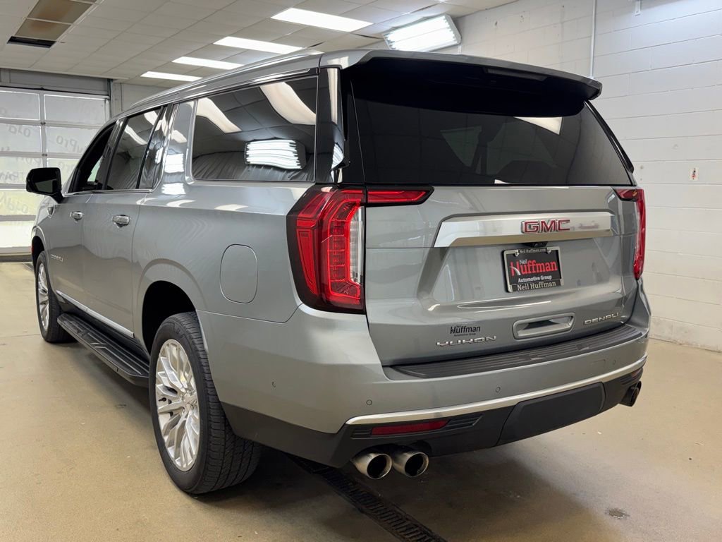 Used 2023 GMC Yukon XL Denali w/ Advanced Technology Package AWD/4WD image 7