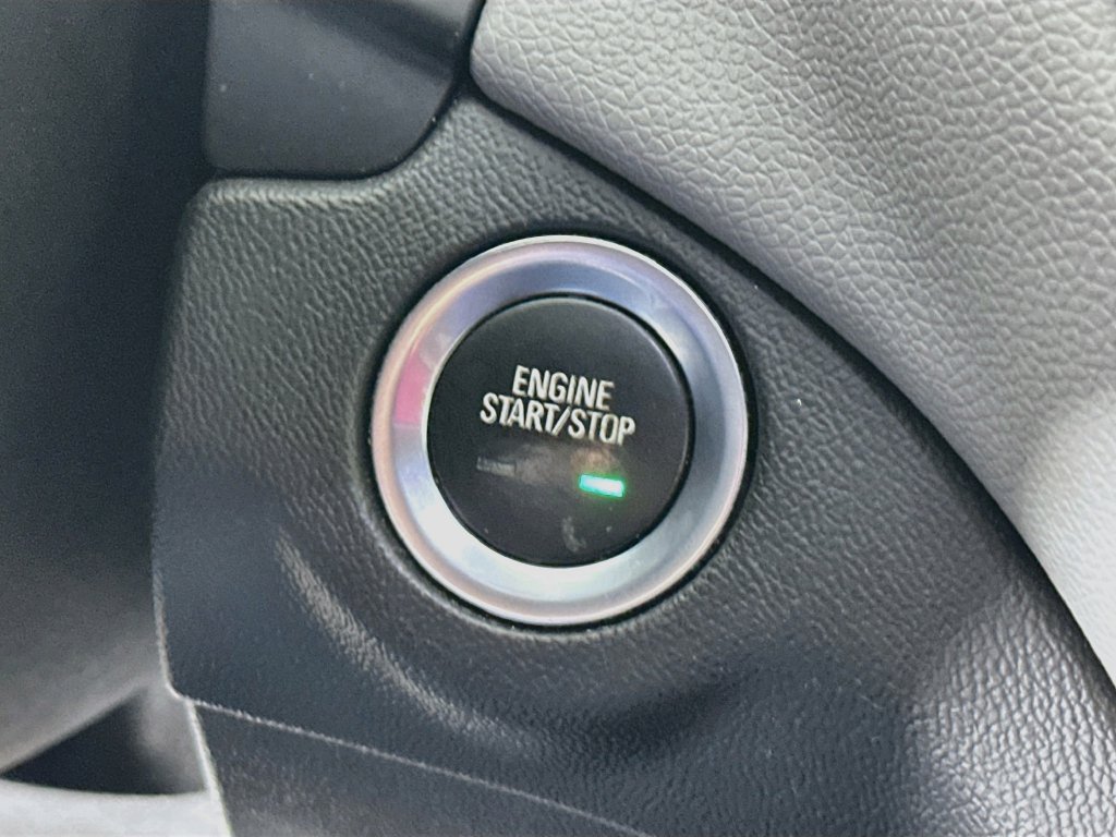 Used 2020 Chevrolet Equinox LT AWD/4WD image 18