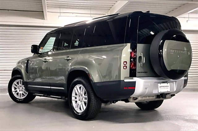 Used 2025 Land Rover Defender 130 S image 10
