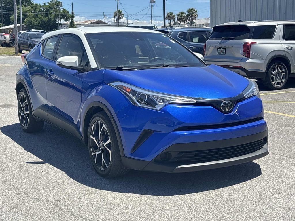 Used 2019 Toyota C-HR XLE FWD image 7