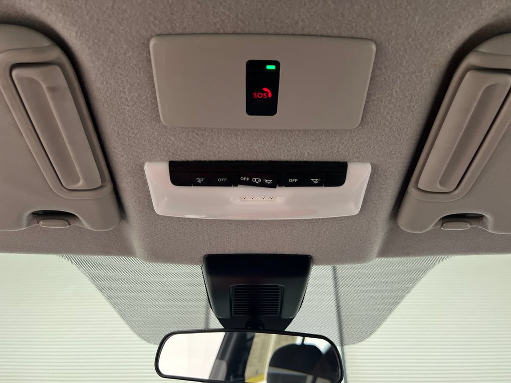 Used 2024 Nissan Kicks SR FWD image 55