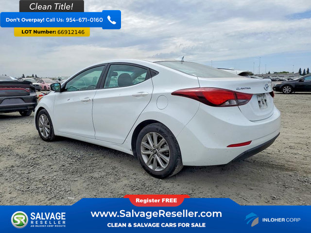 Used 2015 Hyundai Elantra SE w/ Option Group 02 FWD image 3