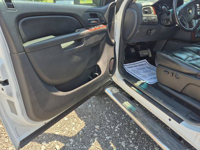 Used 2011 Chevrolet Silverado 3500 LTZ w/ LTZ Plus Package AWD/4WD image 9