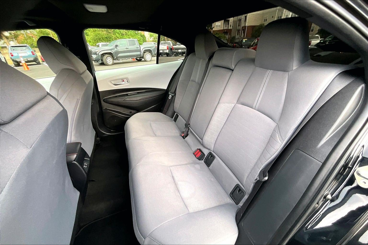 Used 2025 Toyota Corolla SE w/ SE Premium Package FWD image 25