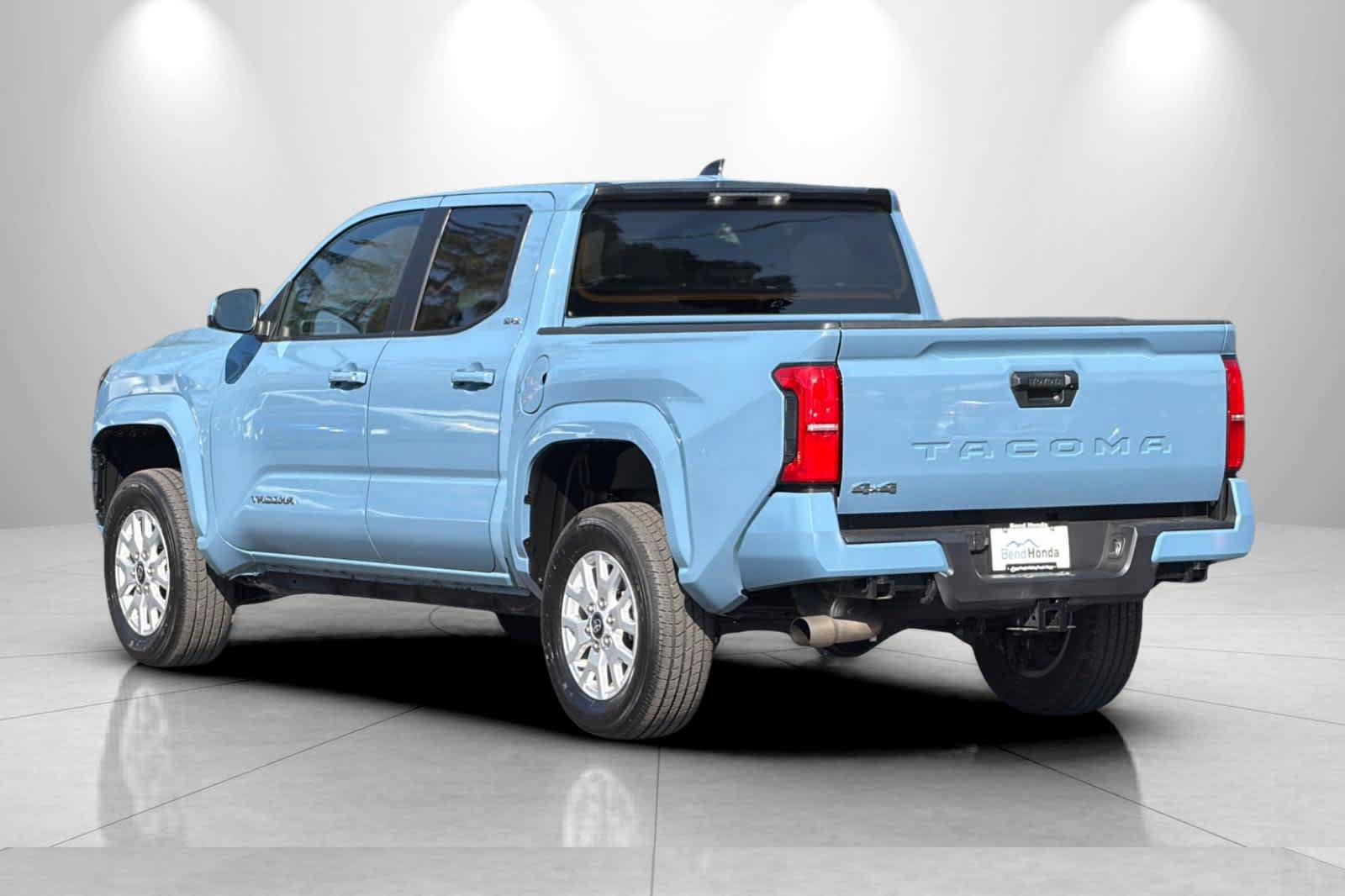 Used 2026 Toyota Tacoma SR5 AWD/4WD image 6