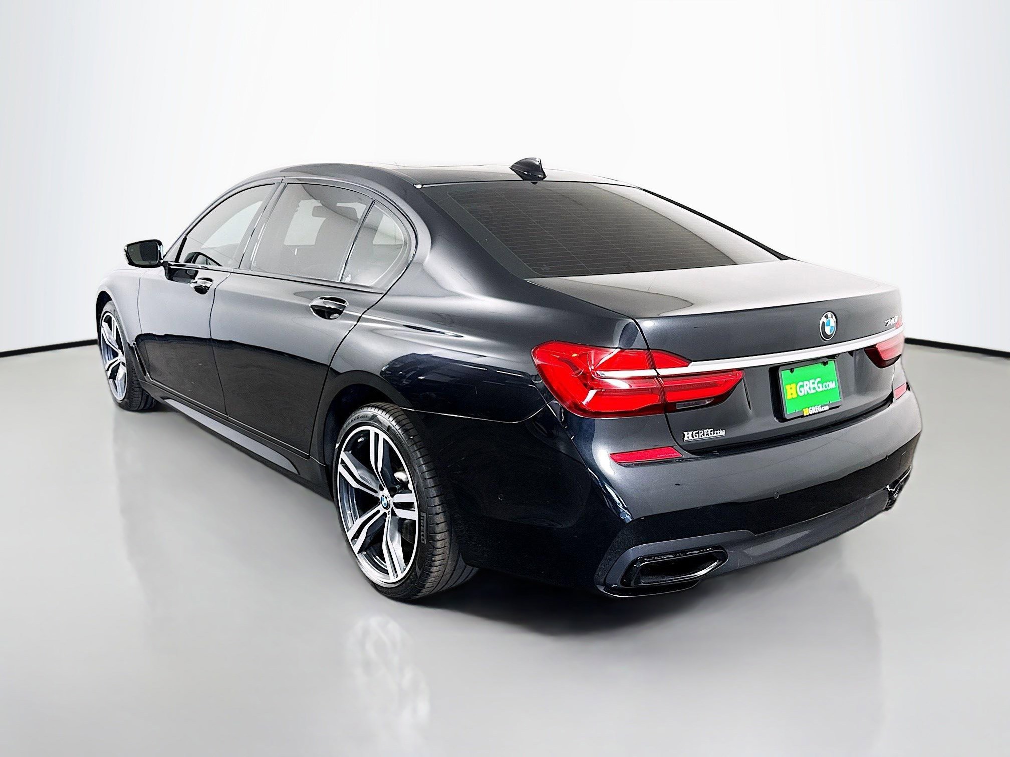 Used 2019 BMW 740i w/ Executive Package image 7