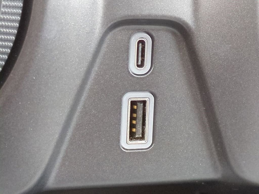 Used 2025 Chevrolet Blazer LT image 22