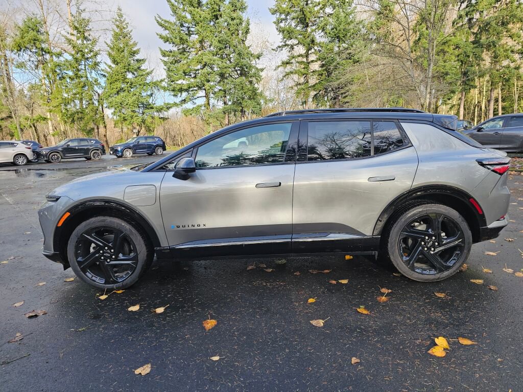 New 2026 Chevrolet Equinox EV RS AWD/4WD image 8