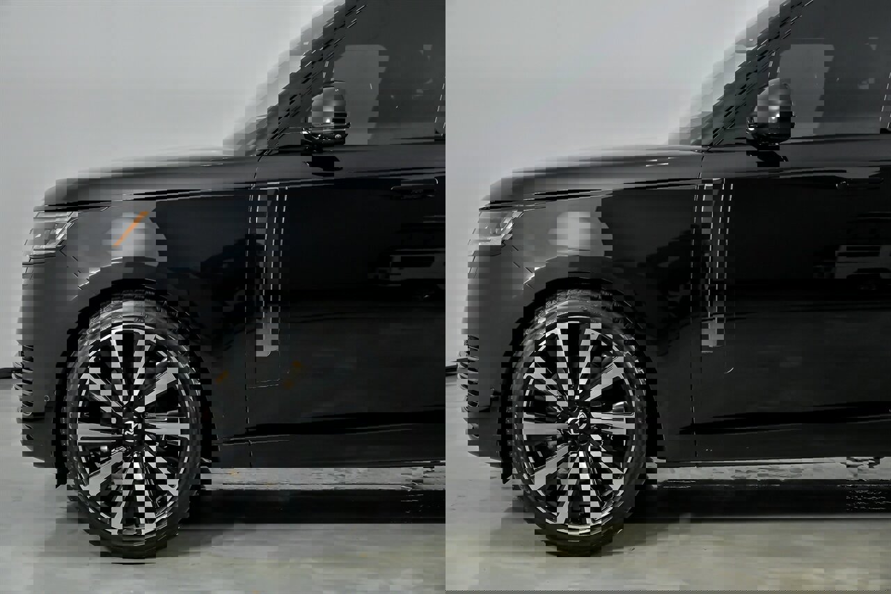 Used 2023 Land Rover Range Rover SV image 7