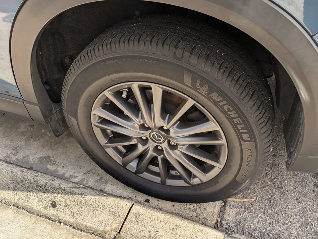 Used 2019 MAZDA CX-5 Sport FWD image 9