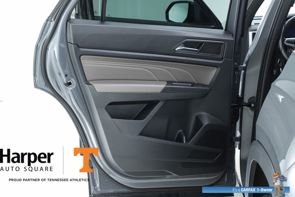 Used 2023 Volkswagen Atlas Cross Sport SEL image 17