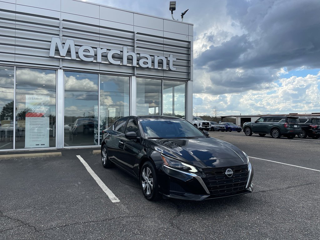 Used 2025 Nissan Altima 2.5 S image 3