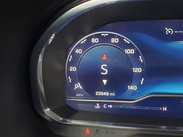 Used 2024 Chevrolet Tahoe Z71 w/ Luxury Package image 17