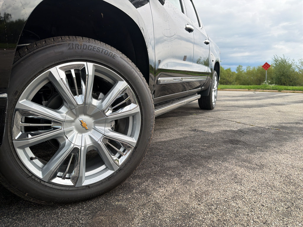 New 2026 Chevrolet Silverado 1500 High Country AWD/4WD image 9