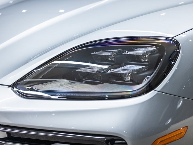 Used 2026 Porsche Cayenne S image 11